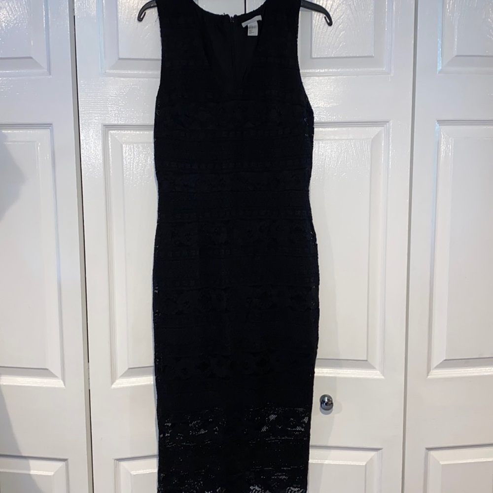 H&m size medium black lace vneck dress